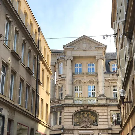 Superbe Equipe, Coins Cosy A Gare, 50m2, Parking Prive, Balcon, 2p Daire