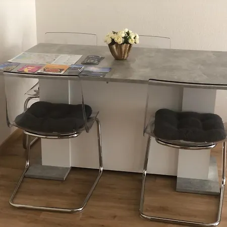 Superbe Equipe, Coins Cosy A Gare, 50m2, Parking Prive, Balcon, 2p * Metz