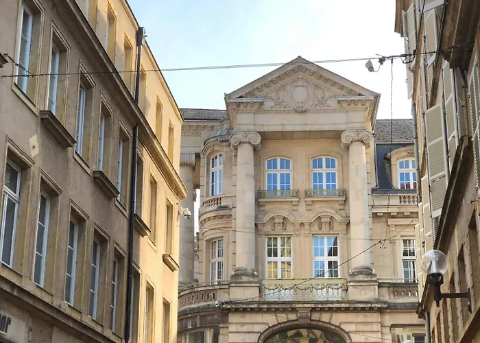 Superbe Equipe, Coins Cosy A Gare, 50m2, Parking Prive, Balcon, 2p Daire